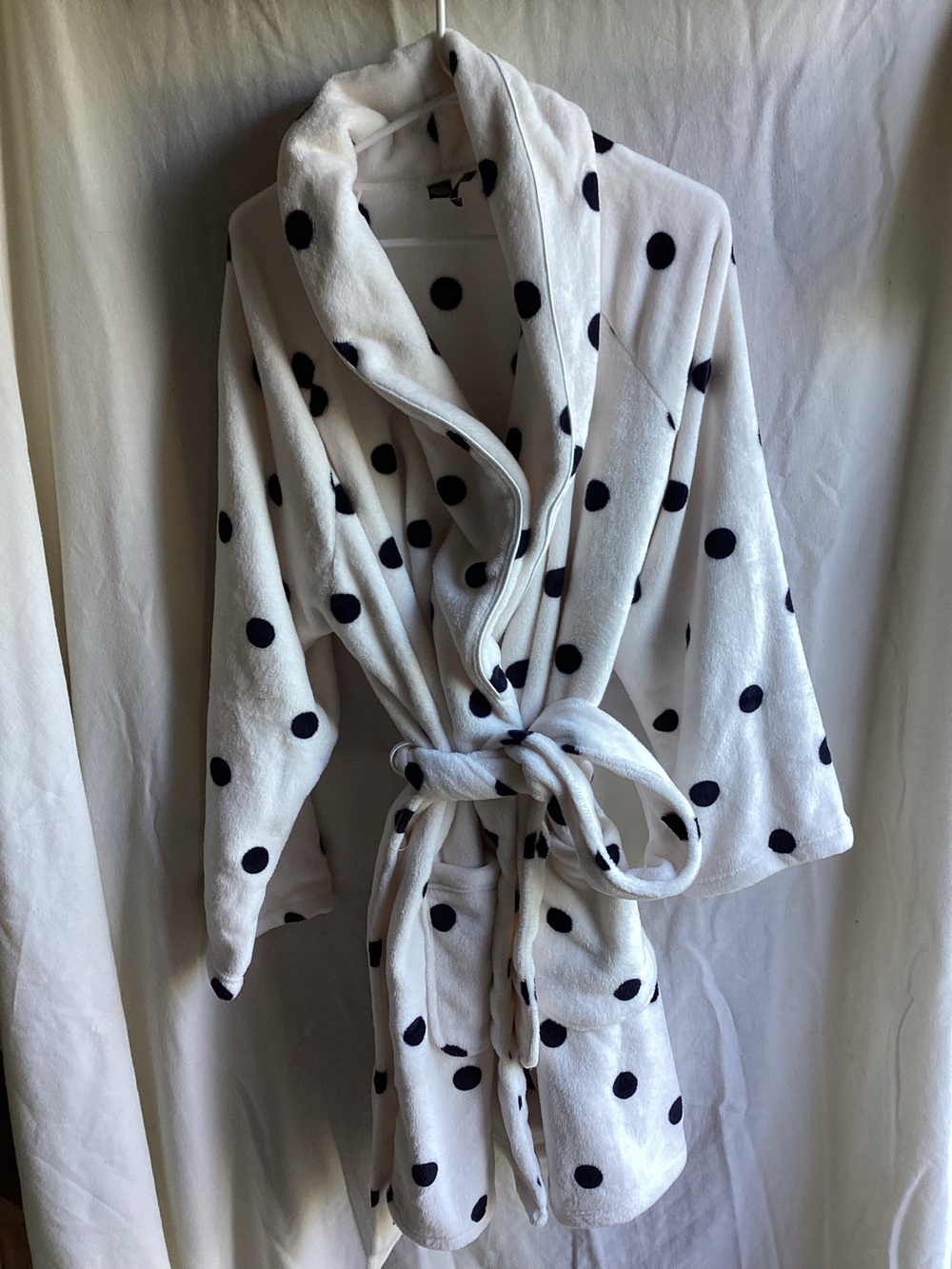 Women's White Polka Dot Plush Robe
